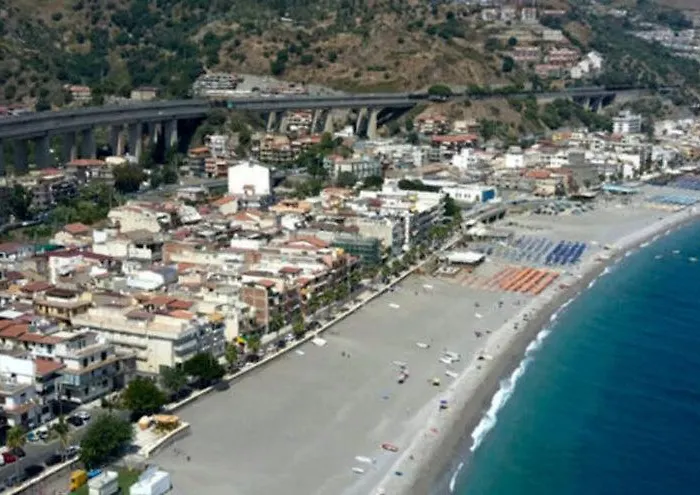 Διαμέρισμα Perla De Mar A 20m Dalla Letojanni