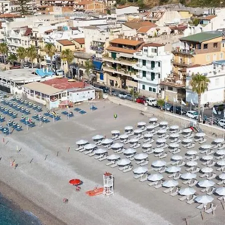 Апартаменты Perla De Mar A 20m Dalla