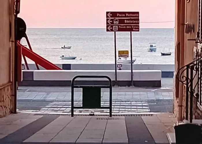 Perla De Mar A 20m Dalla Letojanni